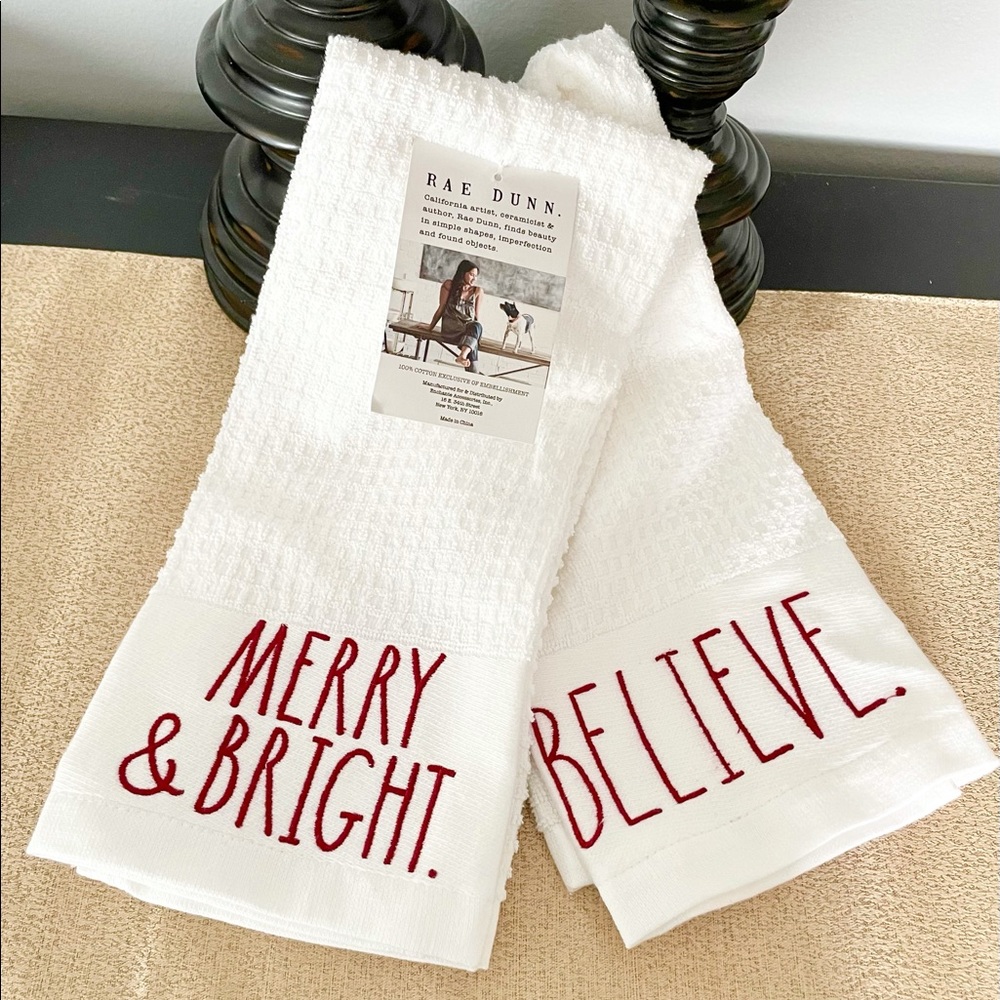 NWT Rae Dunn SET of 2 MERRY & BRIGHT/BELIEVE Kitchen Towels